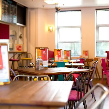 Yha Thameside * Londra