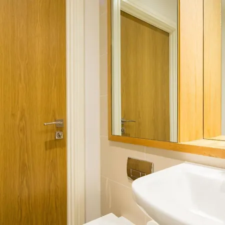 Apartment Wild Roses Serviced - Greenwich
