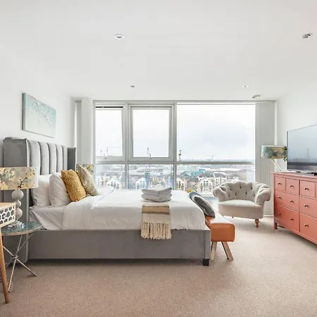 Serene Waterfront - Excel Gasthof London