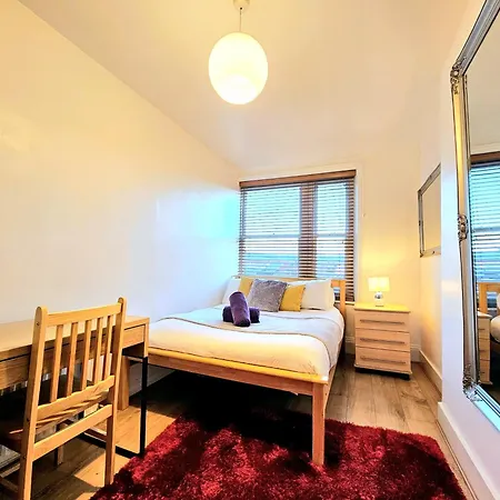 Apartamento King's Cross & Angel Area, 4 Bedrooms With 7 Beds & Private Rooftop - Walk To St Pancras International *