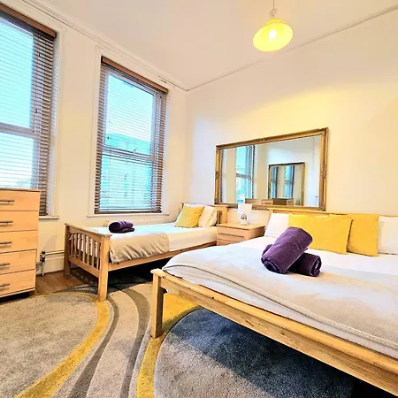 King's Cross & Angel Area, 4 Bedrooms With 7 Beds & Private Rooftop - Walk To St Pancras International Apartamento Londres
