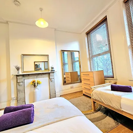 King's Cross & Angel Area, 4 Bedrooms With 7 Beds & Private Rooftop - Walk To St Pancras International *