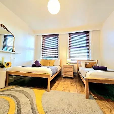 King's Cross & Angel Area, 4 Bedrooms With 7 Beds & Private Rooftop - Walk To St Pancras International