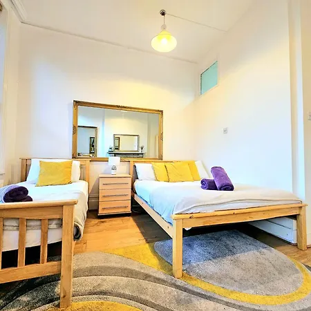 Apartamento King's Cross & Angel Area, 4 Bedrooms With 7 Beds & Private Rooftop - Walk To St Pancras International *