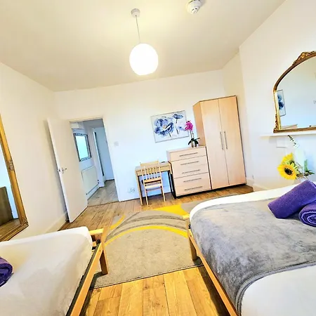 King's Cross & Angel Area, 4 Bedrooms With 7 Beds & Private Rooftop - Walk To St Pancras International *