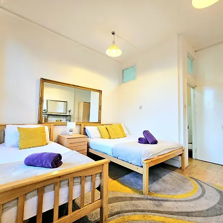 King's Cross & Angel Area, 4 Bedrooms With 7 Beds & Private Rooftop - Walk To St Pancras International * Londres