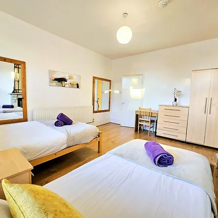 King's Cross & Angel Area, 4 Bedrooms With 7 Beds & Private Rooftop - Walk To St Pancras International Apartamento Londres