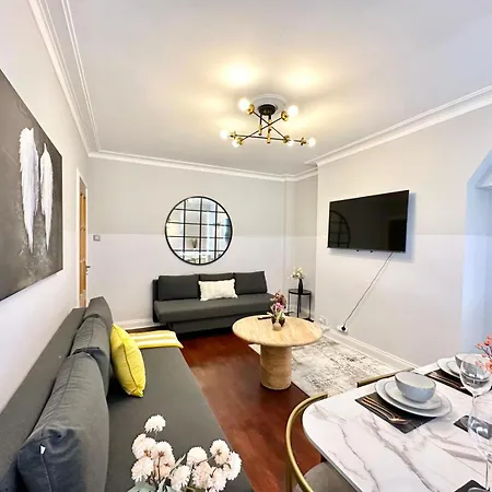 Hyde Park One Bedroom London