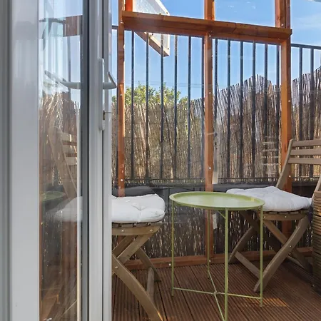 Modern Flat & Balcony In Historic West Kensington * London