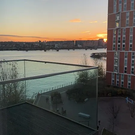 Charming 1br In London
