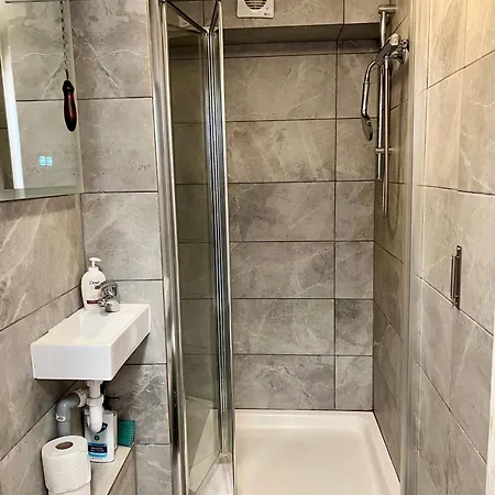 Flat In Victorian West Kensington Mansion Apartment *