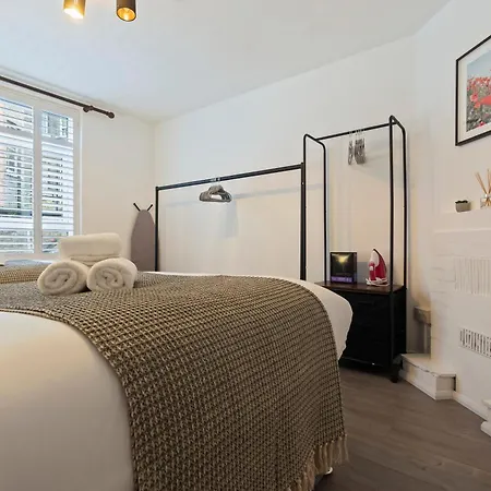 Appartement Fulham Serviced Apartment, Sleeps 6 Wifi Parking *