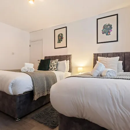 Apartment Fulham Serviced Apartment, Sleeps 6 Wifi Parking London