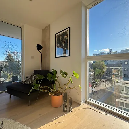 Sunfilled 2bd Hideaway By Victoria Park *