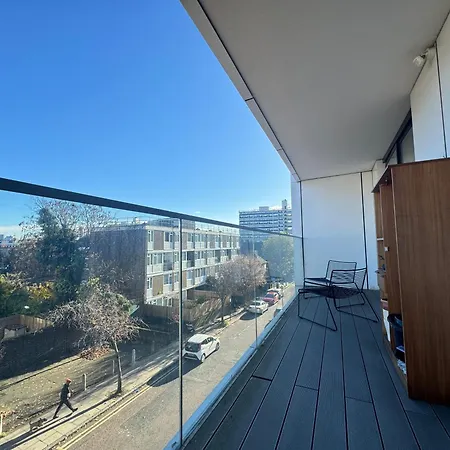 Sunfilled 2bd Hideaway By Victoria Park *