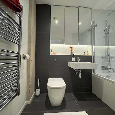 Apartment Sunfilled 2bd Hideaway By Victoria Park