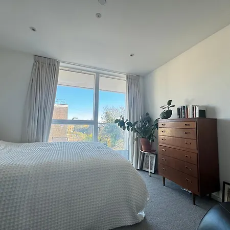 Apartment Sunfilled 2bd Hideaway By Victoria Park *