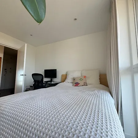 Apartment Sunfilled 2bd Hideaway By Victoria Park London