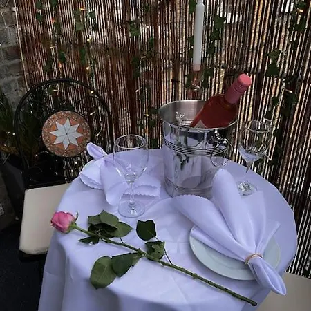 Balcony Flat In Victorian West Kensington Mansion Apartment London