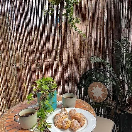 Balcony Flat In Victorian West Kensington Mansion London