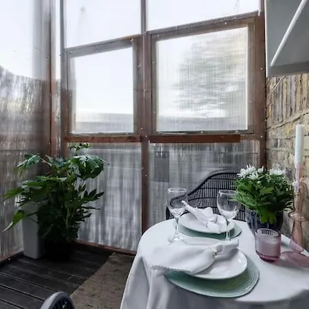 Flat In Victorian West Kensington Mansion With Balcony * London