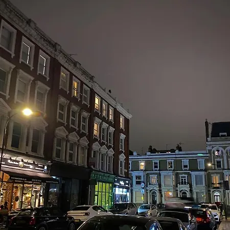 Apartment Flat In Victorian West Kensington Mansion With Balcony *
