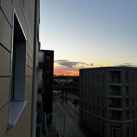 Apartment Entire Luxurious Flat In Beckton Excel Netflix & Free Wifi *