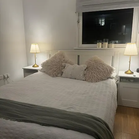 Entire Luxurious Flat In Beckton Excel Netflix & Free Wifi * London