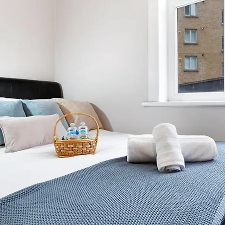 Stylish 1 Bed Canary Wharf - Perfect For Corporate & Tourists