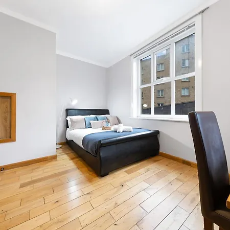 Stylish 1 Bed Canary Wharf - Perfect For Corporate & Tourists Apartment *