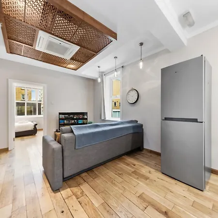 Stylish 1 Bed Canary Wharf - Perfect For Corporate & Tourists Apartment *