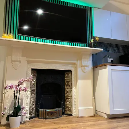 Zee Homes W6 Appartement *