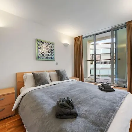 Stylish And Very With Balcony