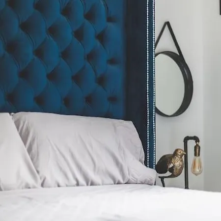 New Luxury 2 Bed *