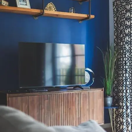 New Luxury 2 Bed Apartment