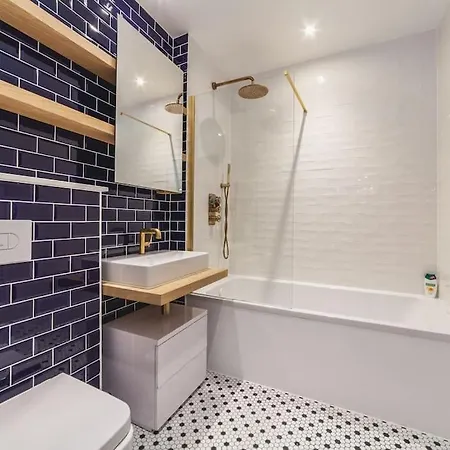New Luxury 2 Bed Apartment