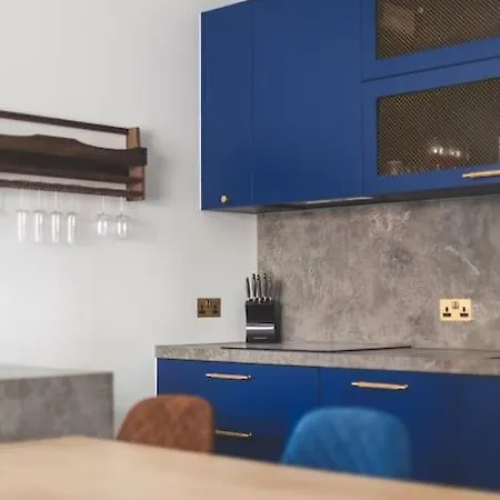 New Luxury 2 Bed Apartment *