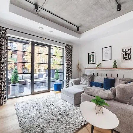 New Luxury 2 Bed Apartment London