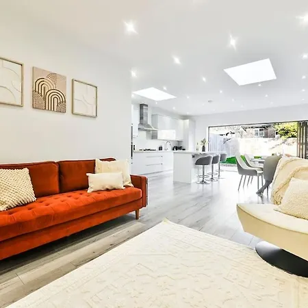 House With Garden Next Wembley Stadium Free Parking Apartment *