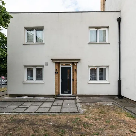 Stylish & Elegant 2-br Flat In Greenwich *