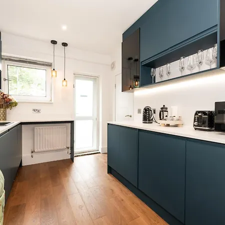 Stylish & Elegant 2-br Flat In Greenwich *