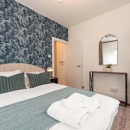 Stylish & Elegant 2-br Flat In Greenwich London