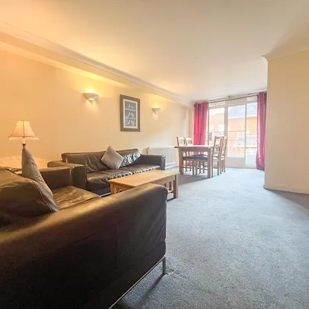 Hertford Court Apartment *