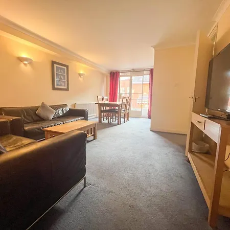 Hertford Court Apartment *