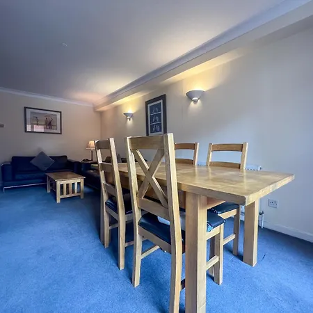 Hertford Court * London