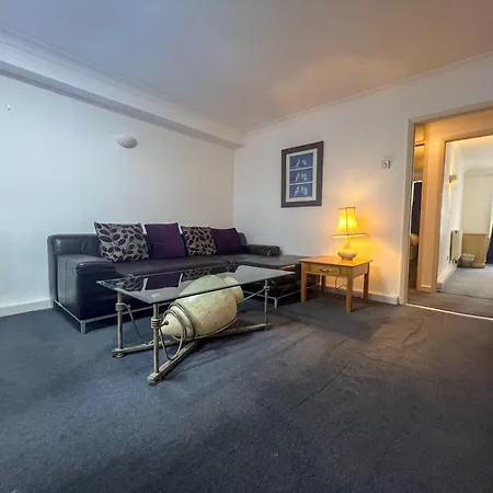 Apartment Hertford Court