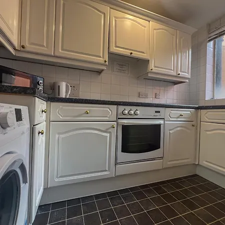 Hertford Court Apartment