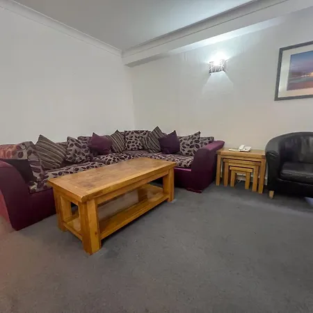 Apartment Hertford Court London