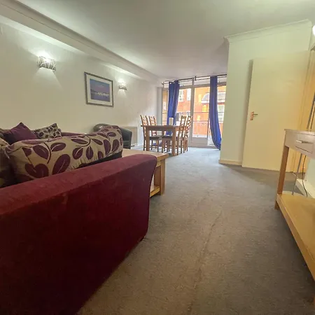 Apartment Hertford Court