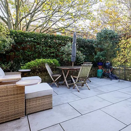 Veeve - Chiswick Victorian Gem